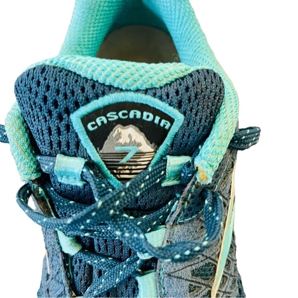Brooks Cascadia 7 Waterproof Membrane Trail Running Hiking Shoe (9.5) - Picture 9 of 12